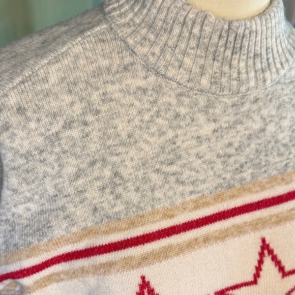 Lou & Grey Gray, Black, and Cream Star Sweater - Picture 4 of 7